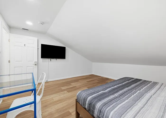 Homestay Millvale E Modern And Quiet Private Bedroom With Shared Bathroom Pittsburgh