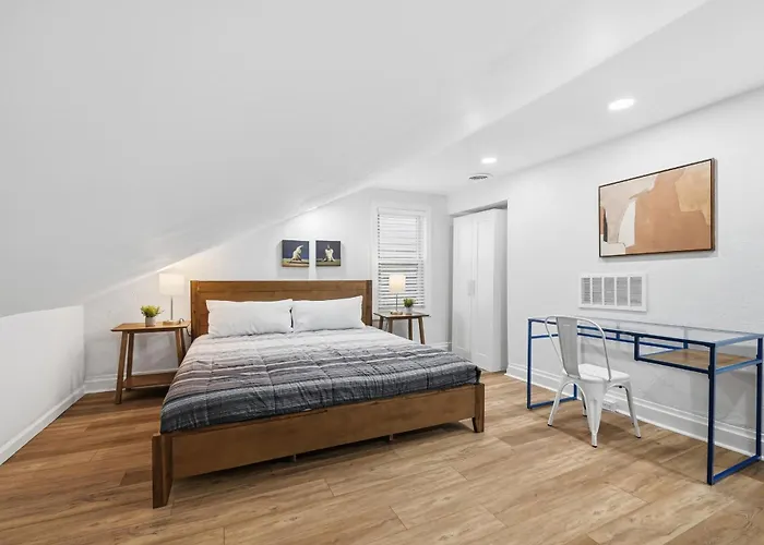 Millvale E Modern And Quiet Private Bedroom With Shared Bathroom