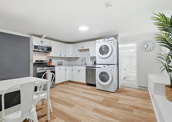 Millvale E Modern And Quiet Private Bedroom With Shared Bathroom * Pittsburgh
