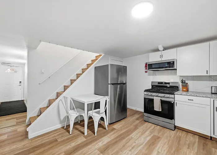 Millvale E Modern And Quiet Private Bedroom With Shared Bathroom